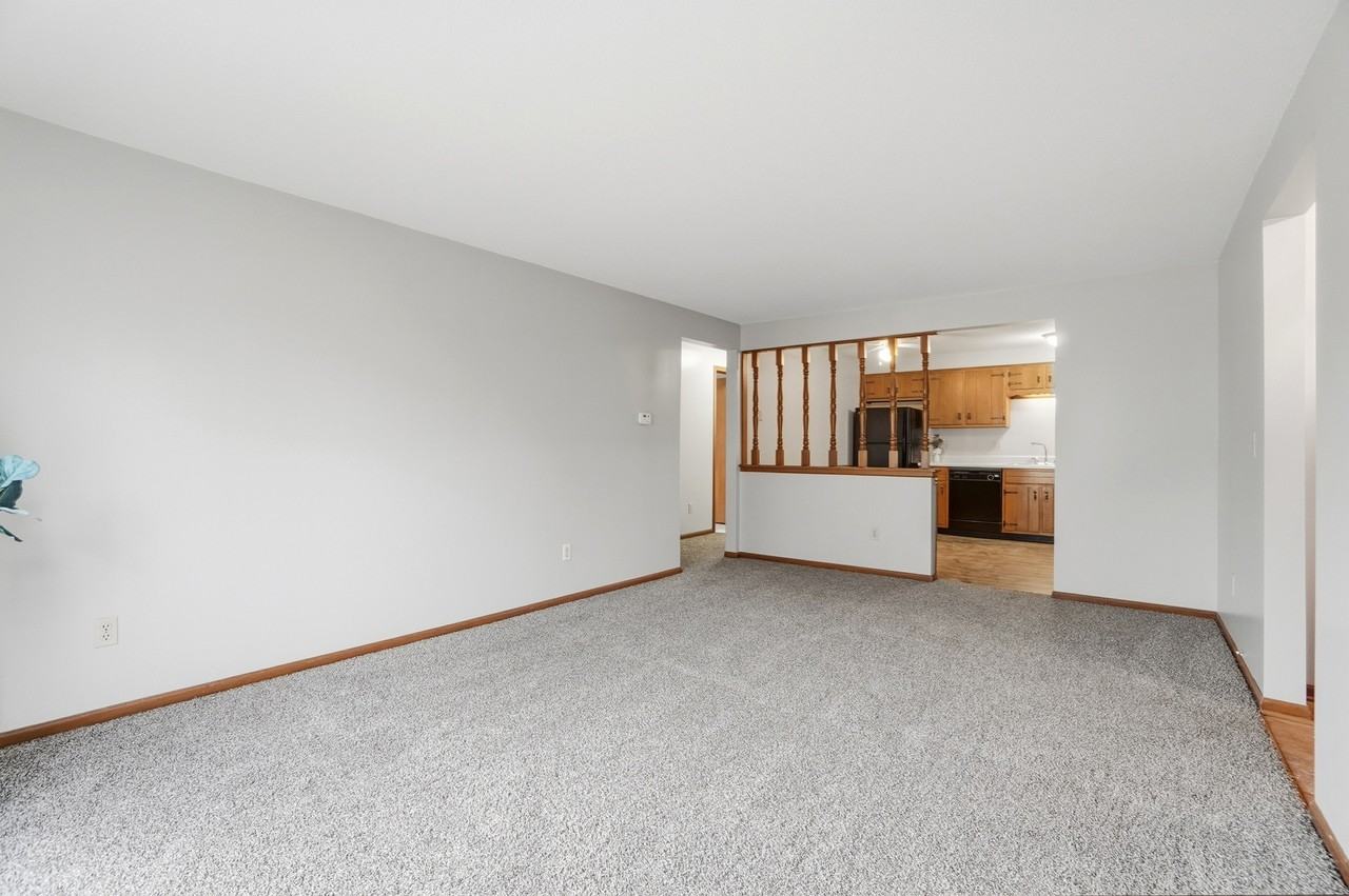 9412 Vista Park Dr #1 - Photo 6 of 47