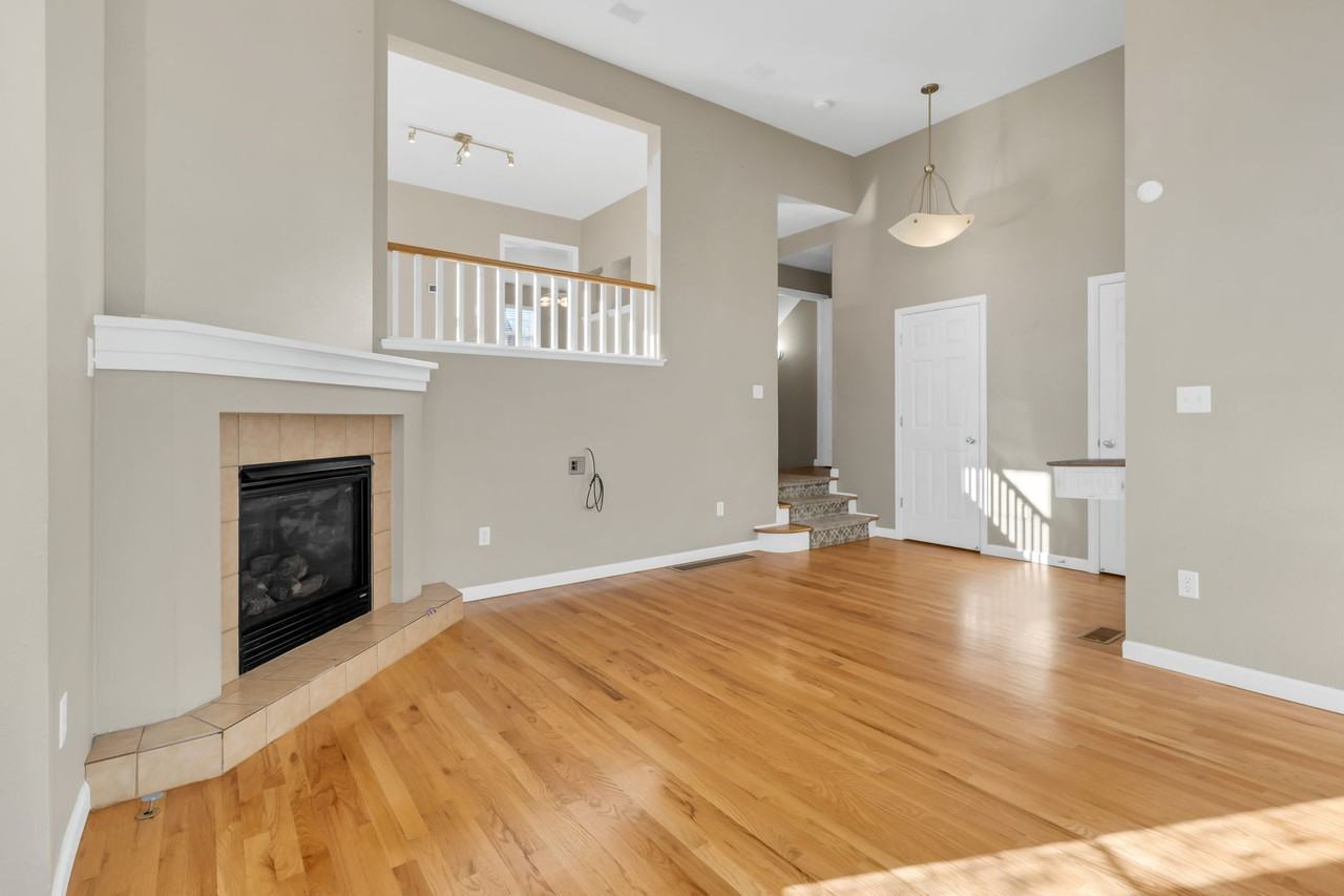 2933 Central Park Blvd #1 - Photo 4 of 25