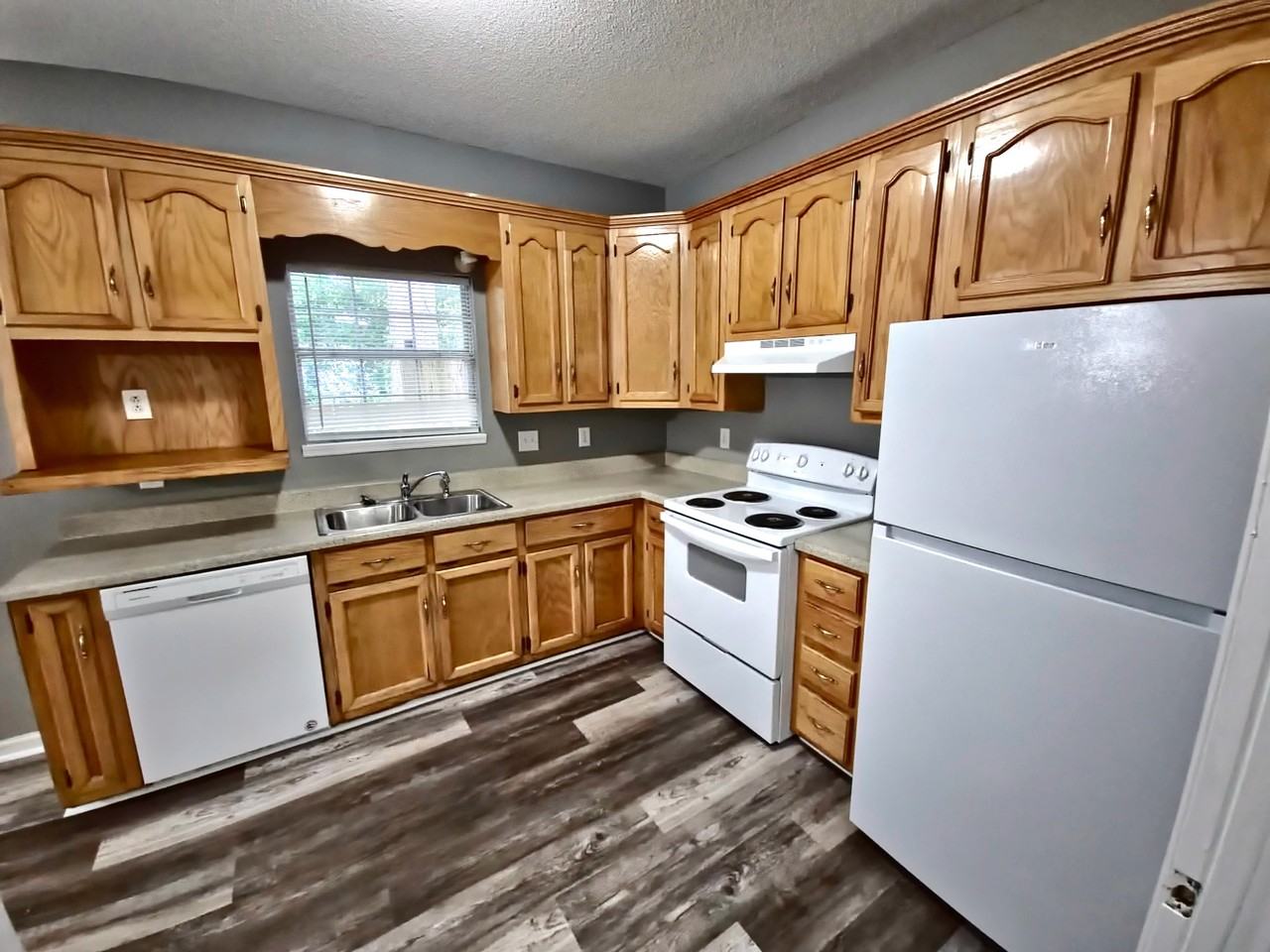 103 Thames Rd - B - 103 #B103 - Photo 4 of 11