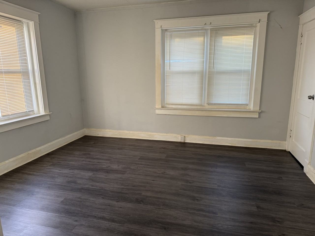 138 N Lawn Ave Apt 1s #1S - Photo 7 of 9