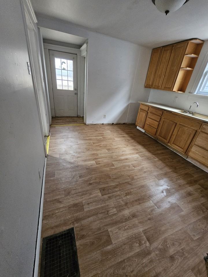 1913 E Prairie St #1 - Photo 3 of 19