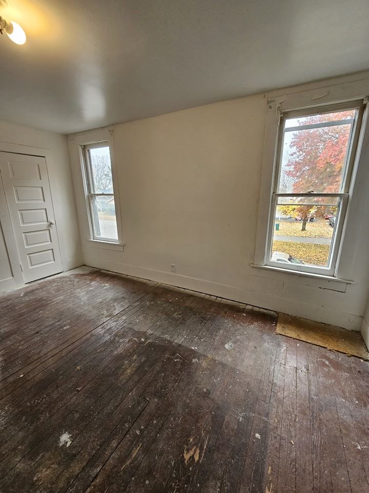 1913 E Prairie St #1 - Photo 4 of 19