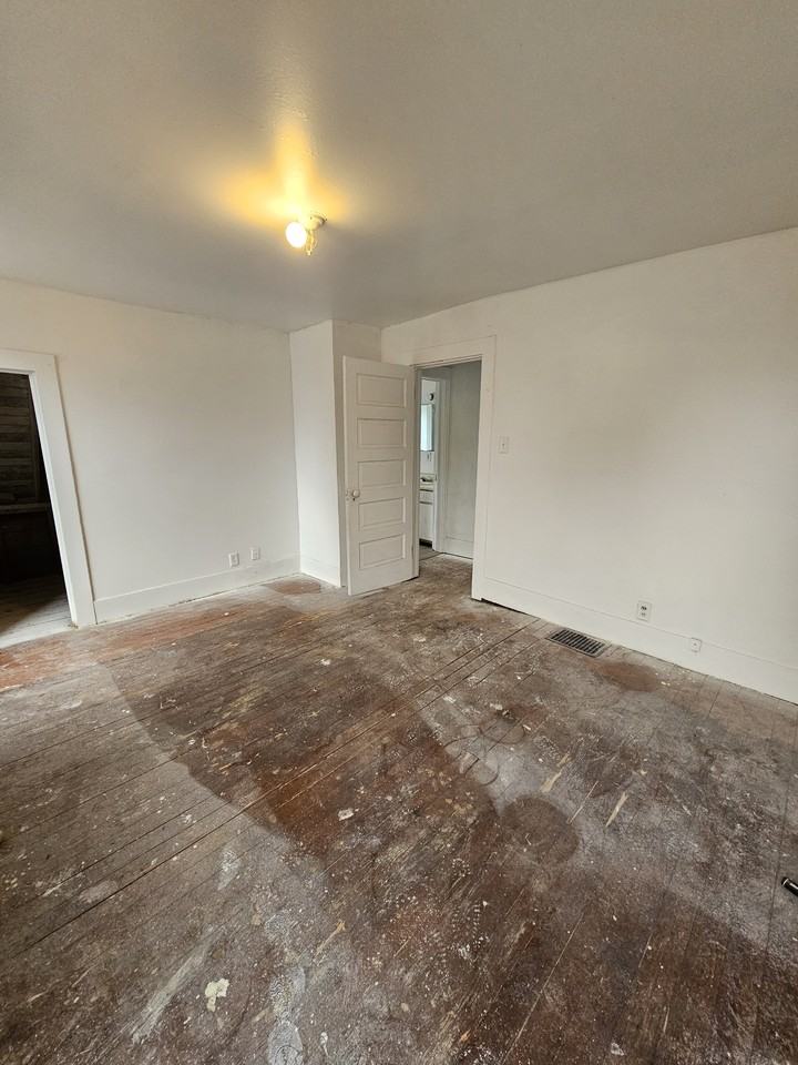 1913 E Prairie St #1 - Photo 5 of 19