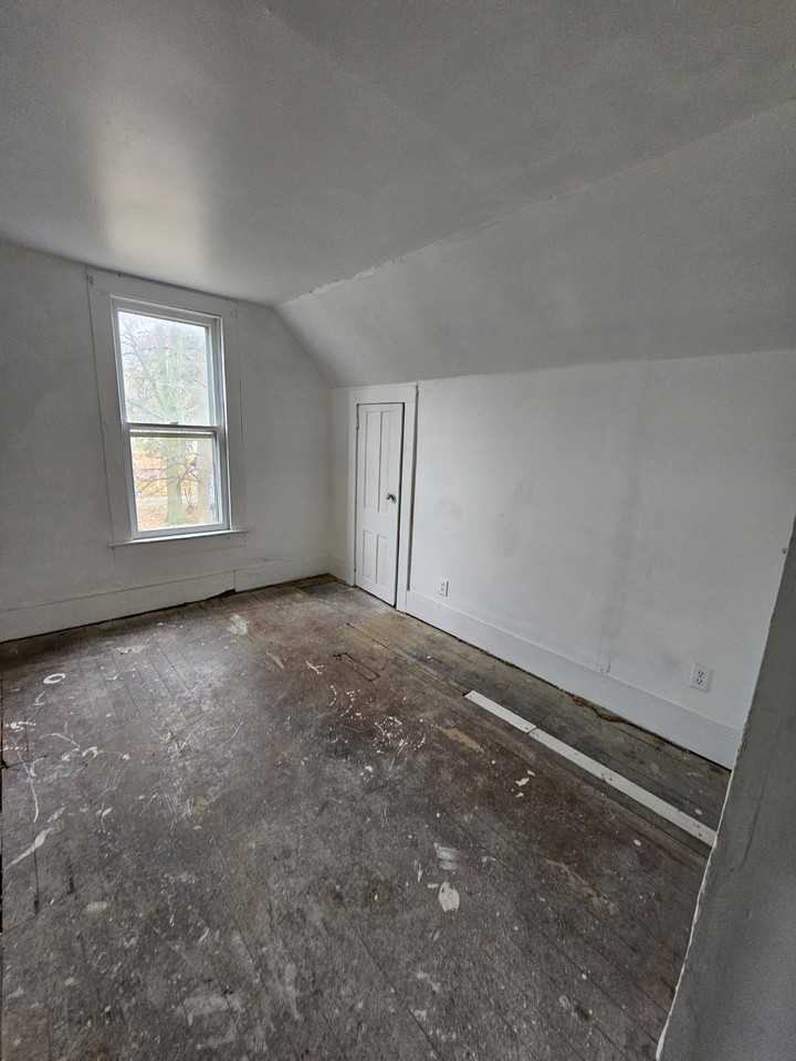 1913 E Prairie St #1 - Photo 7 of 19