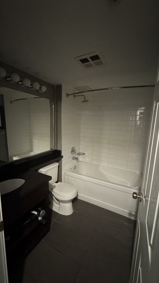 Vernon Apartments - Photo 3 of 6