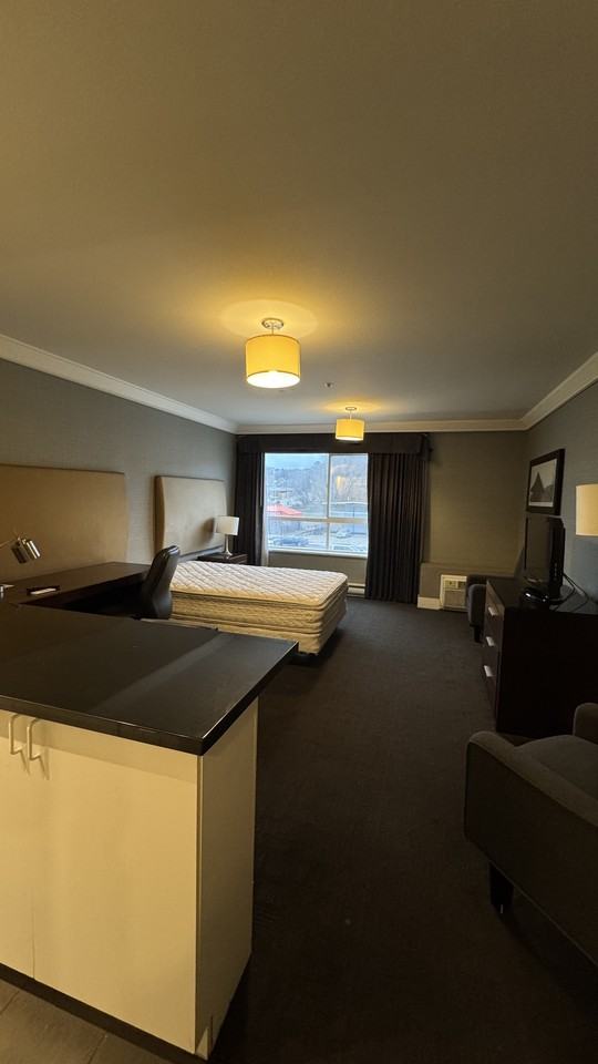 Vernon Apartments - Photo 5 of 6