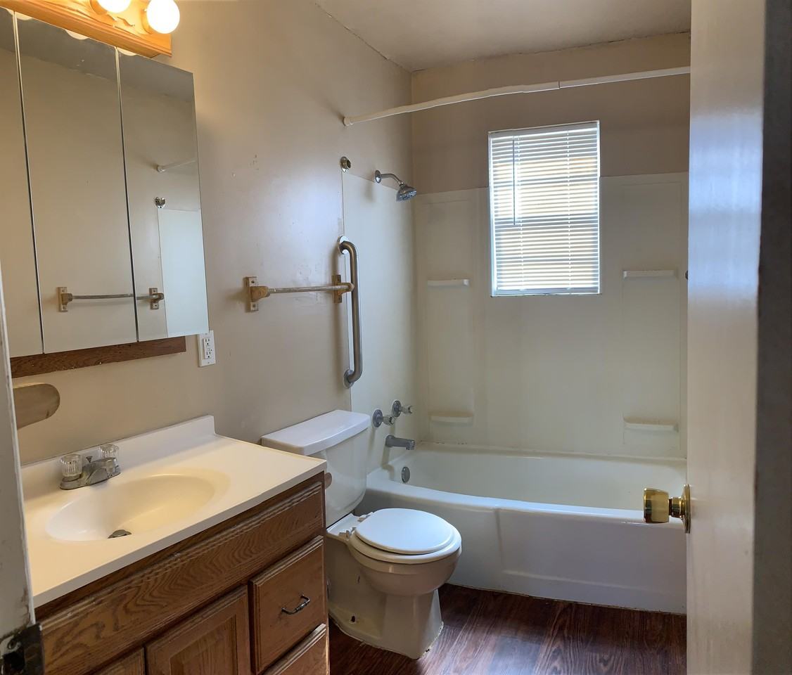 3525 Sheridan St #6 - Photo 6 of 9