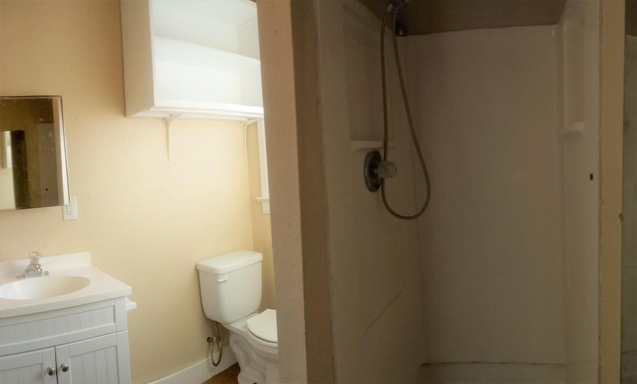 1104 1/2 Wallace St #1104-5 - Photo 5 of 5