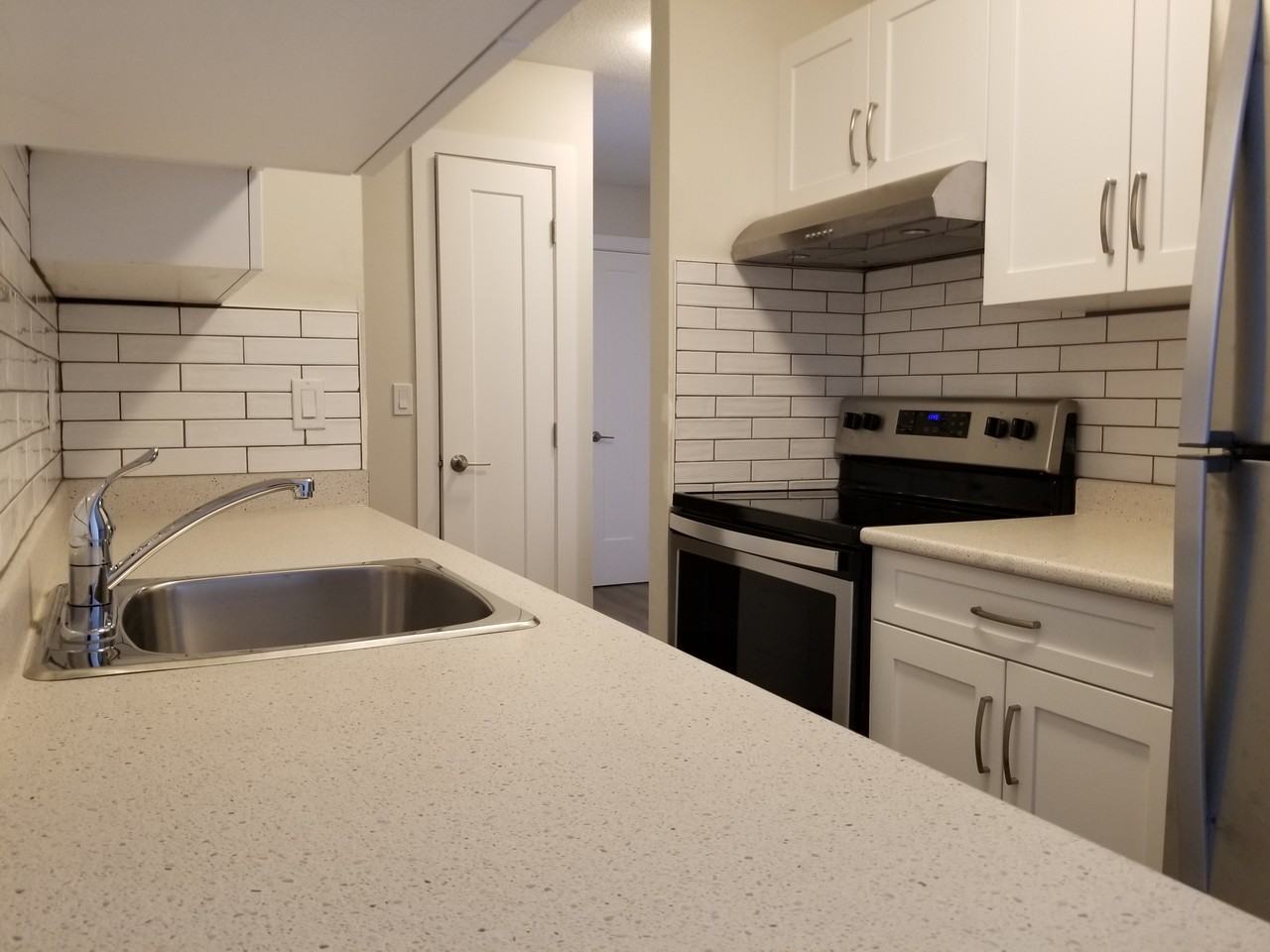 Fairview Manor - Photo 2 of 10