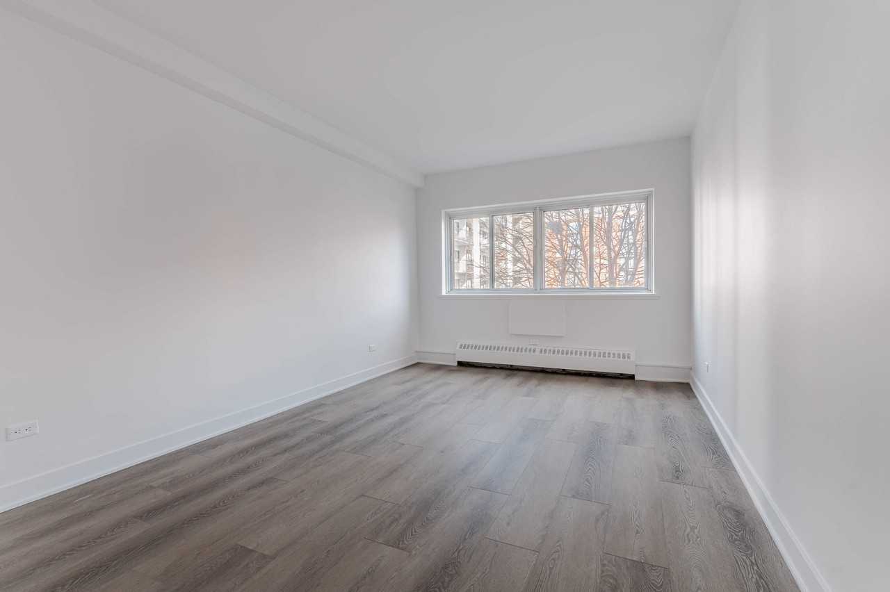 1615 Jules-Poitras - Photo 6 of 33