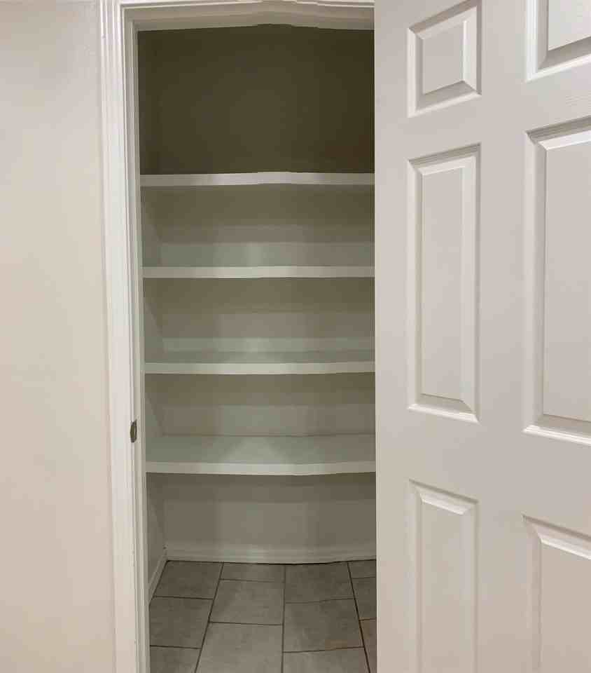 MLK Apts, LLC - 1829 #1829APTB - Photo 6 of 15