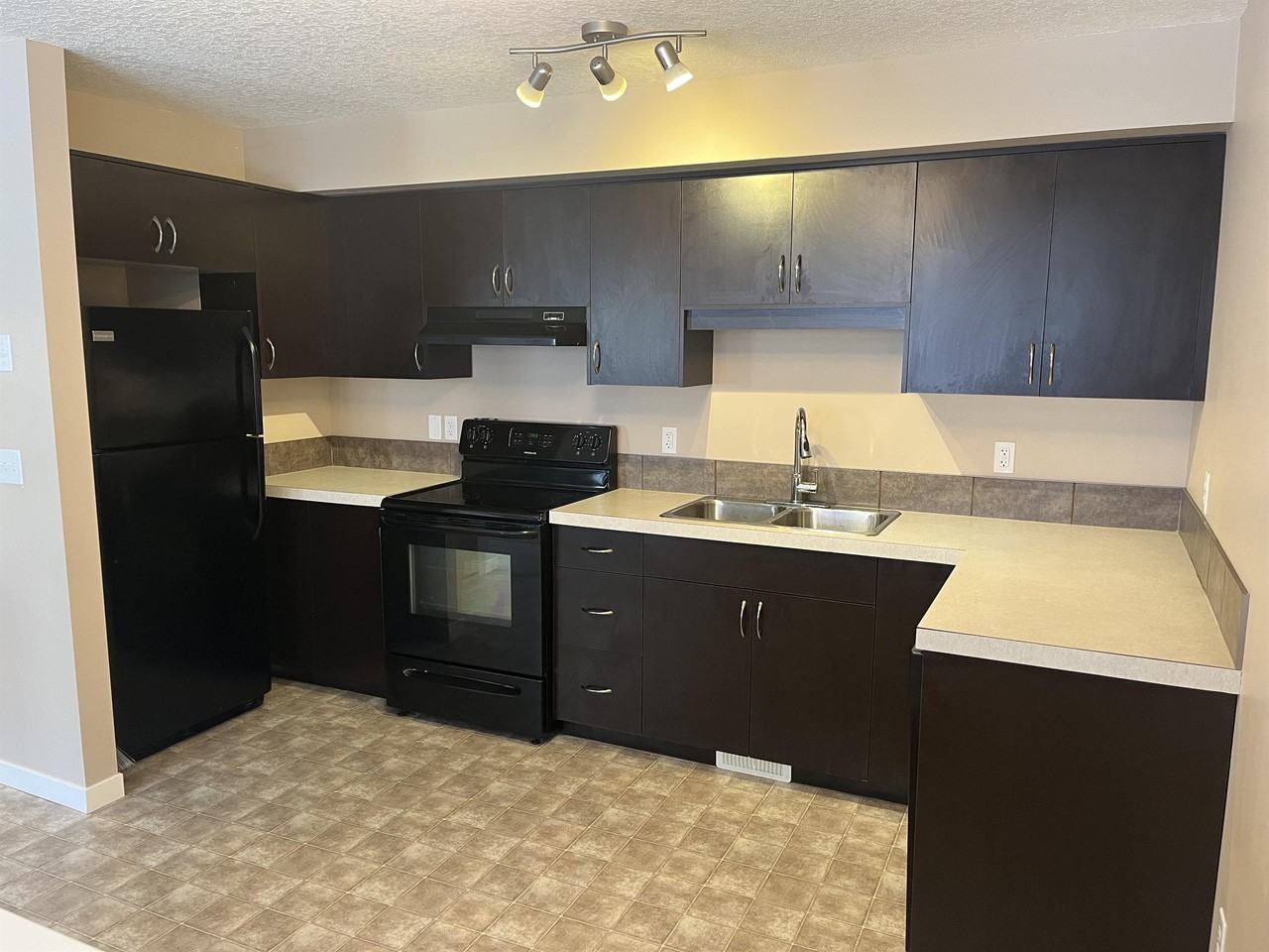 5242 Aerodrome Road - Photo 2 of 31