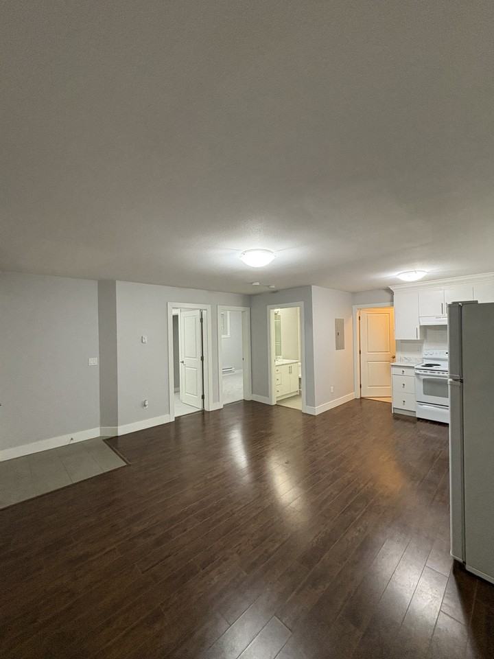 7645 210 Street - Photo 5 of 9