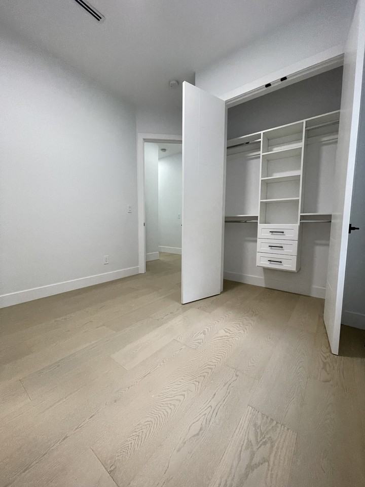 1611 134 St Bsmt #BS - Photo 6 of 12