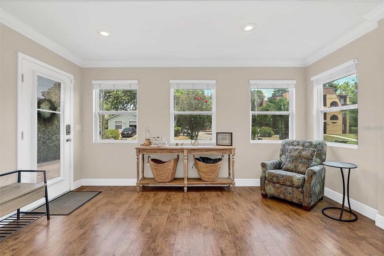 1224 Catherine St #1 - Photo 3 of 20