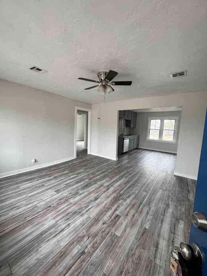 6800 Nw 39th Expy #1 - Photo 6 of 17