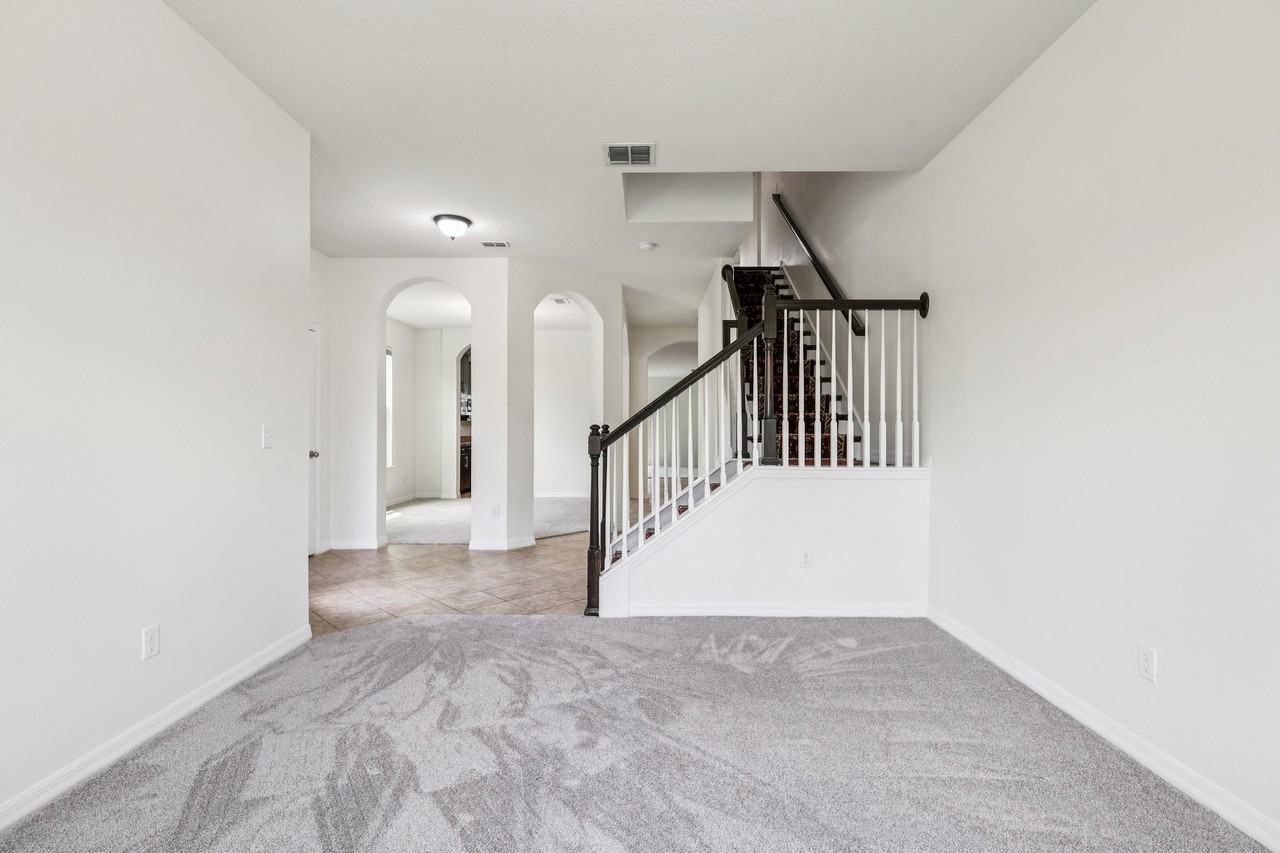 1126 Maumee St #1126 - Photo 3 of 26