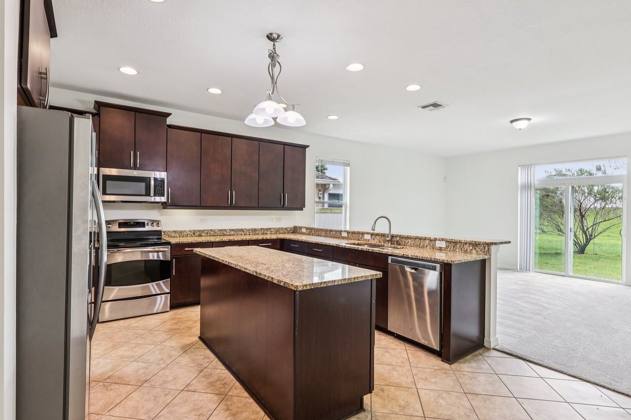 1126 Maumee St #1126 - Photo 7 of 26