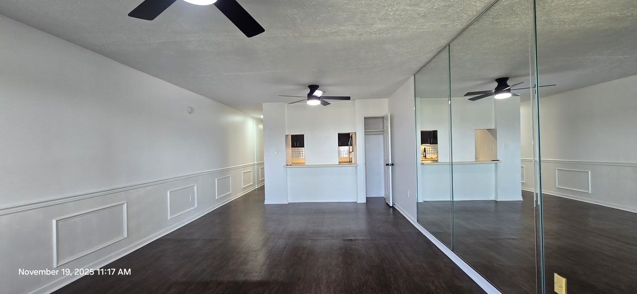 5505 Sun Harbor Rd #1 - Photo 4 of 15