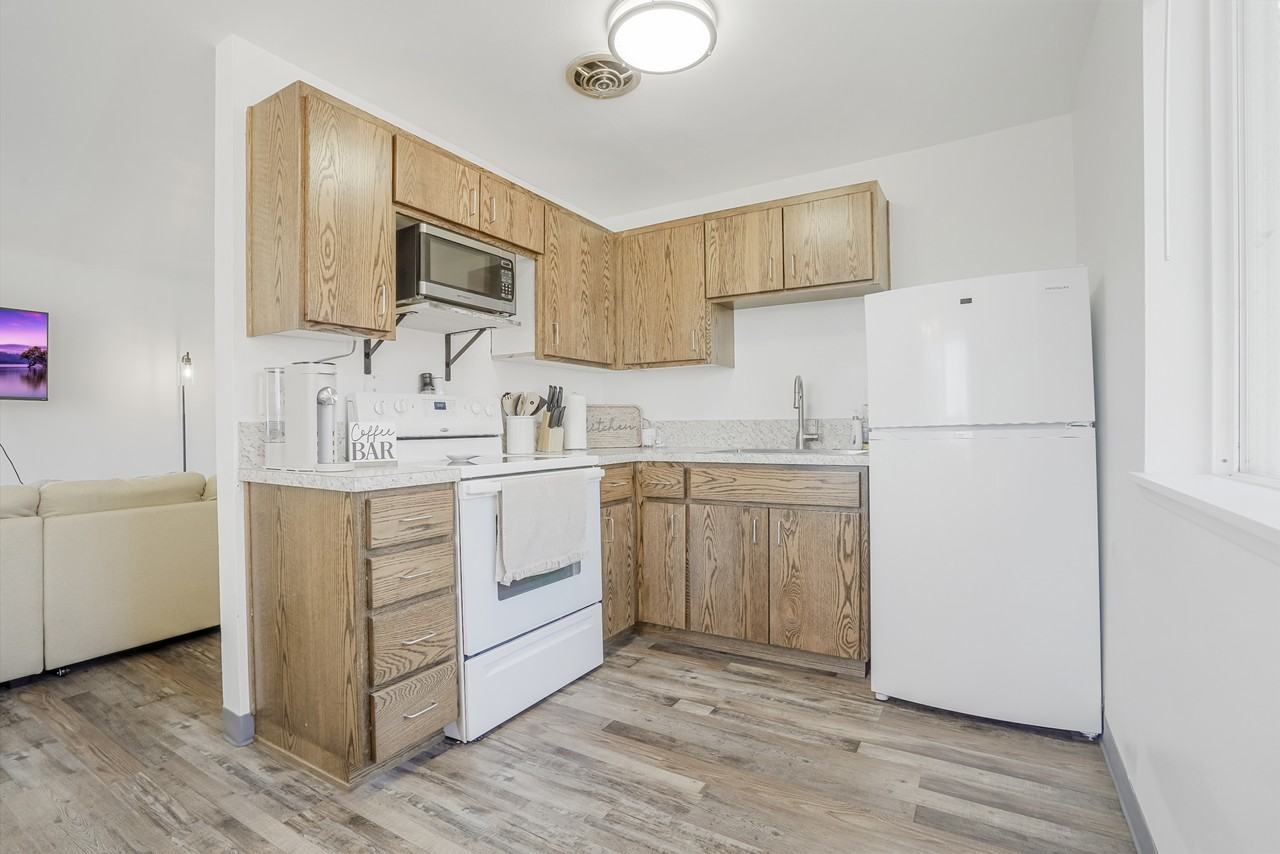 1250 Burton Ave #4 - Photo 7 of 15