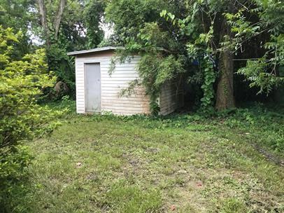 1250 W 27th St #10 - Photo 2 of 16