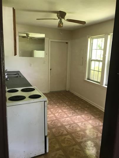 1250 W 27th St #10 - Photo 6 of 16