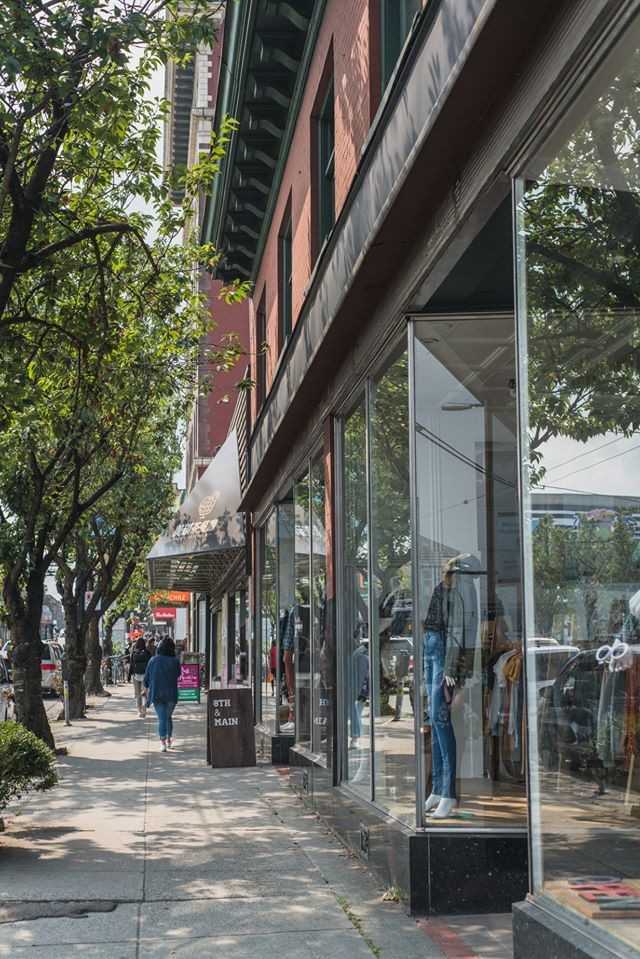 43 11th Ave E - Photo 3 of 27