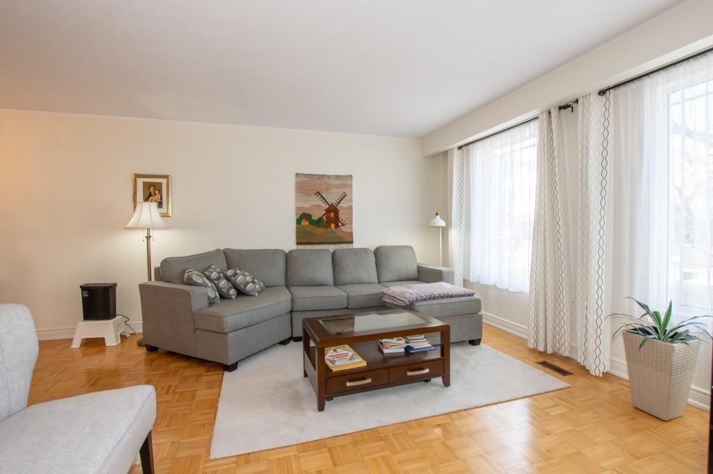 56 Meredith Dr - Photo 2 of 41