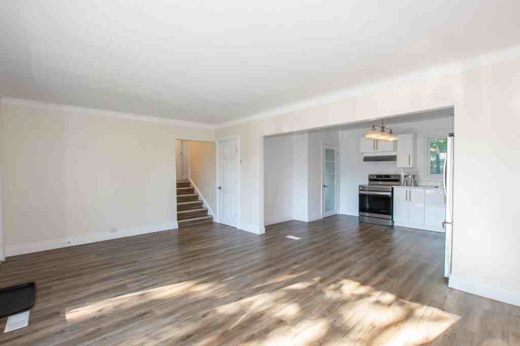 1 Montgomery Ave - Photo 4 of 32