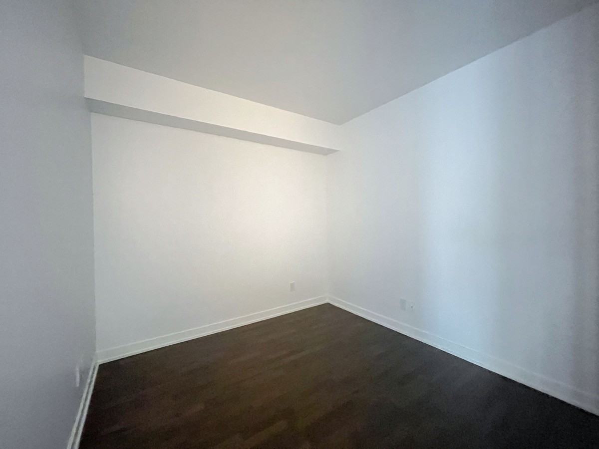 185 Roehampton Ave - Photo 6 of 24