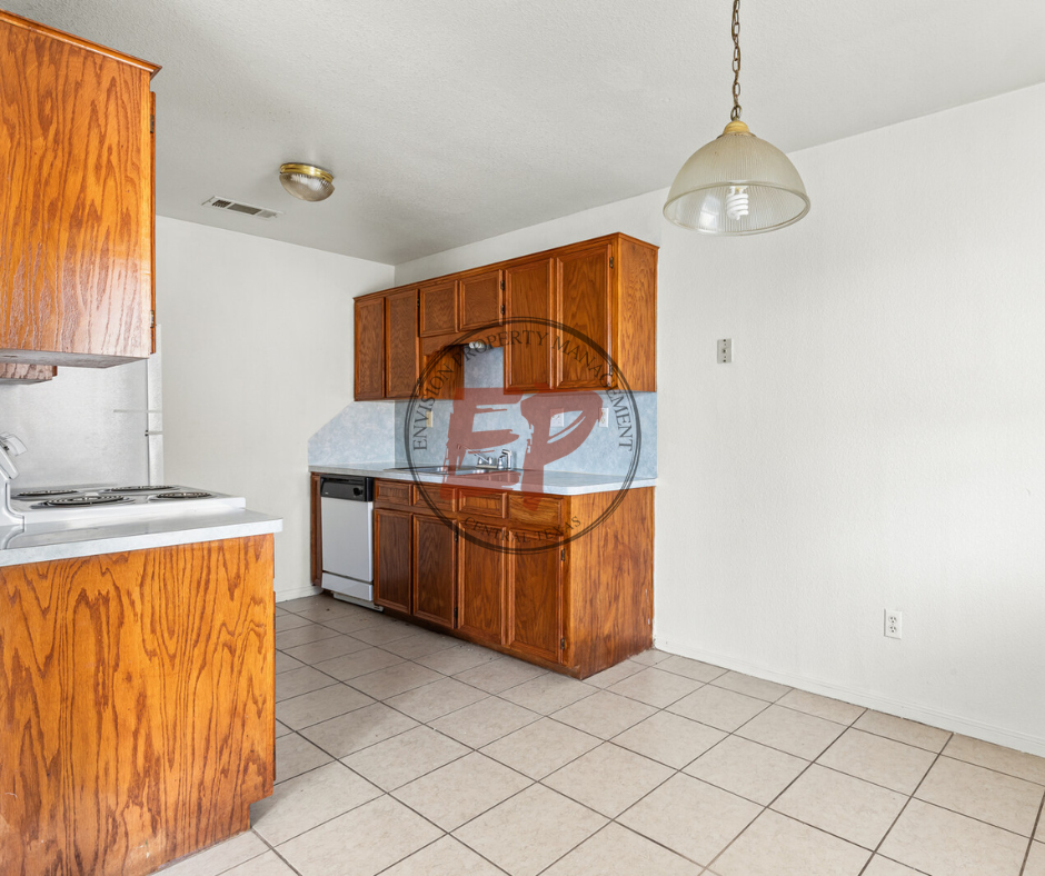 2324 Breezy Dr #1 - Photo 5 of 20