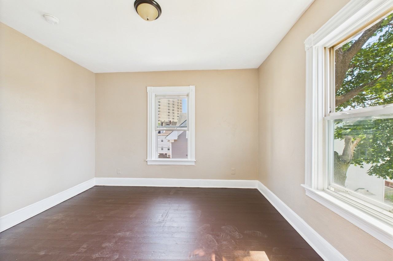 70 Goddard St #3 - Photo 6 of 10