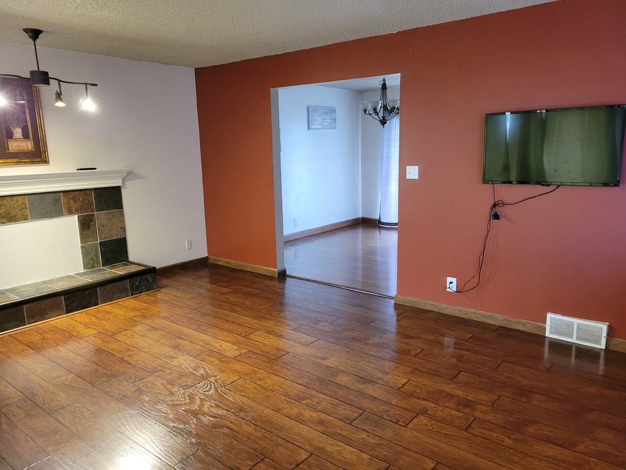 1034 E 5290 S #1 - Photo 3 of 9