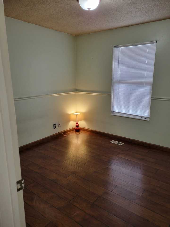 1034 E 5290 S #1 - Photo 4 of 9