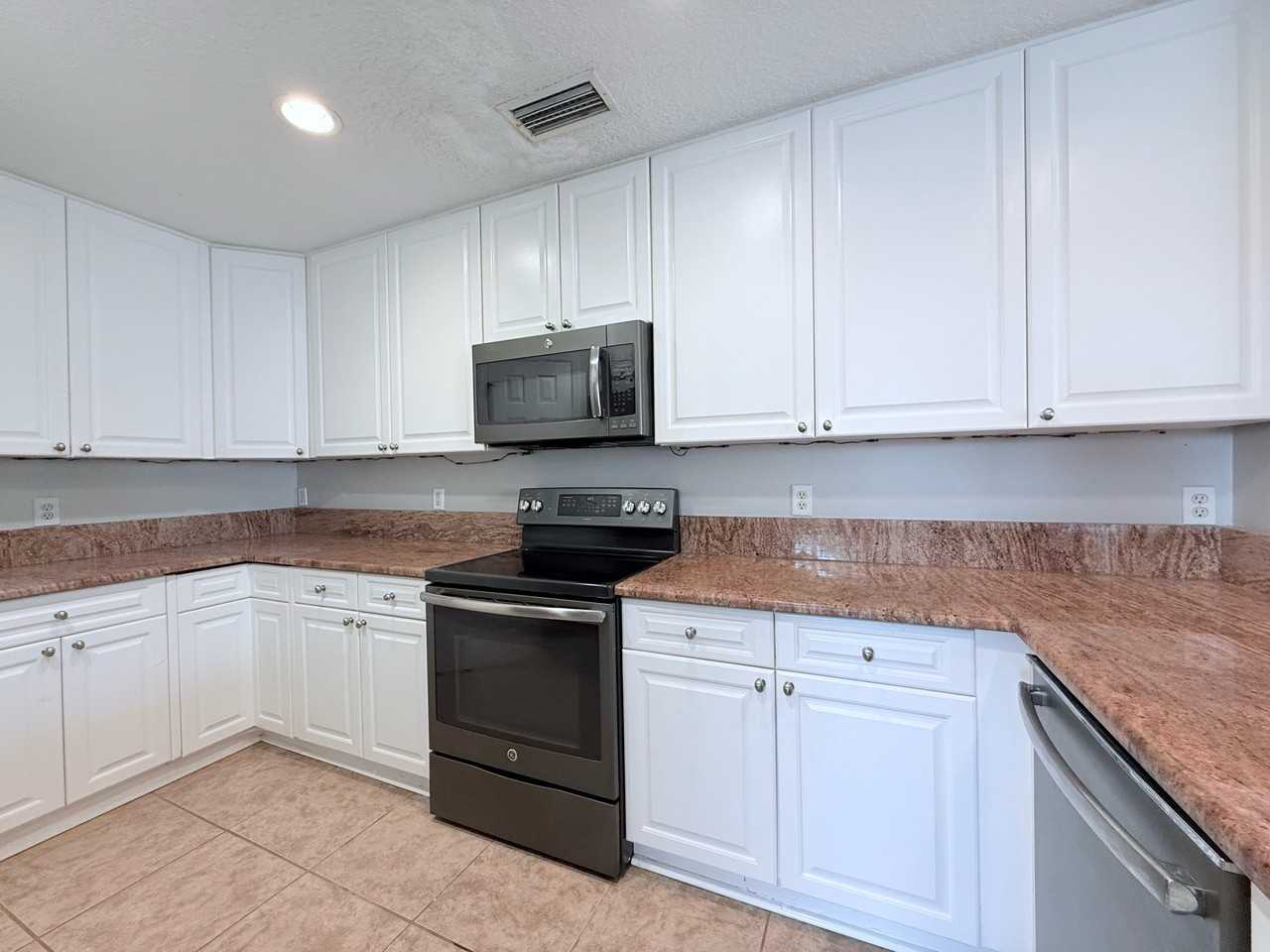 1702 Windjammer Ln #1 - Photo 4 of 36