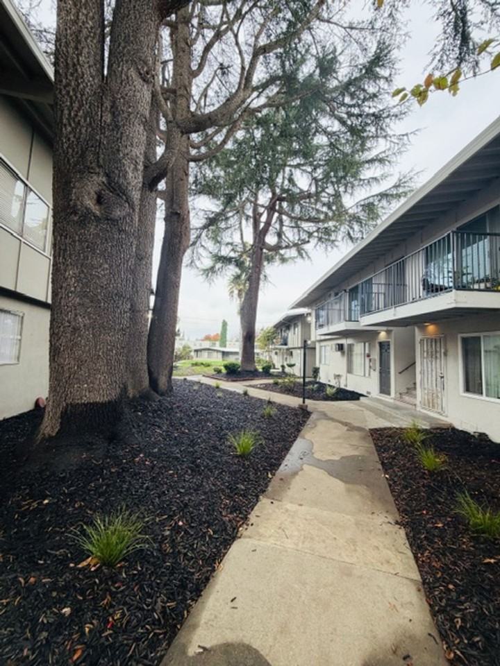 Parkhills Place Holdings LLC - Photo 2 of 50