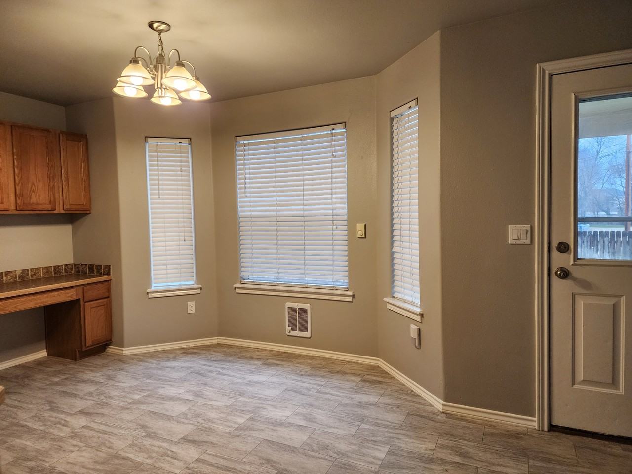 912 E Georgia Ave #1 - Photo 6 of 11