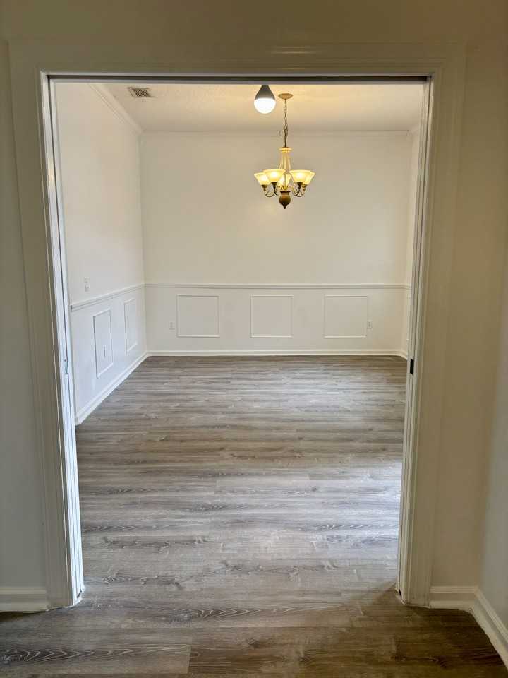 1045 Drakefeather Dr #1 - Photo 7 of 32