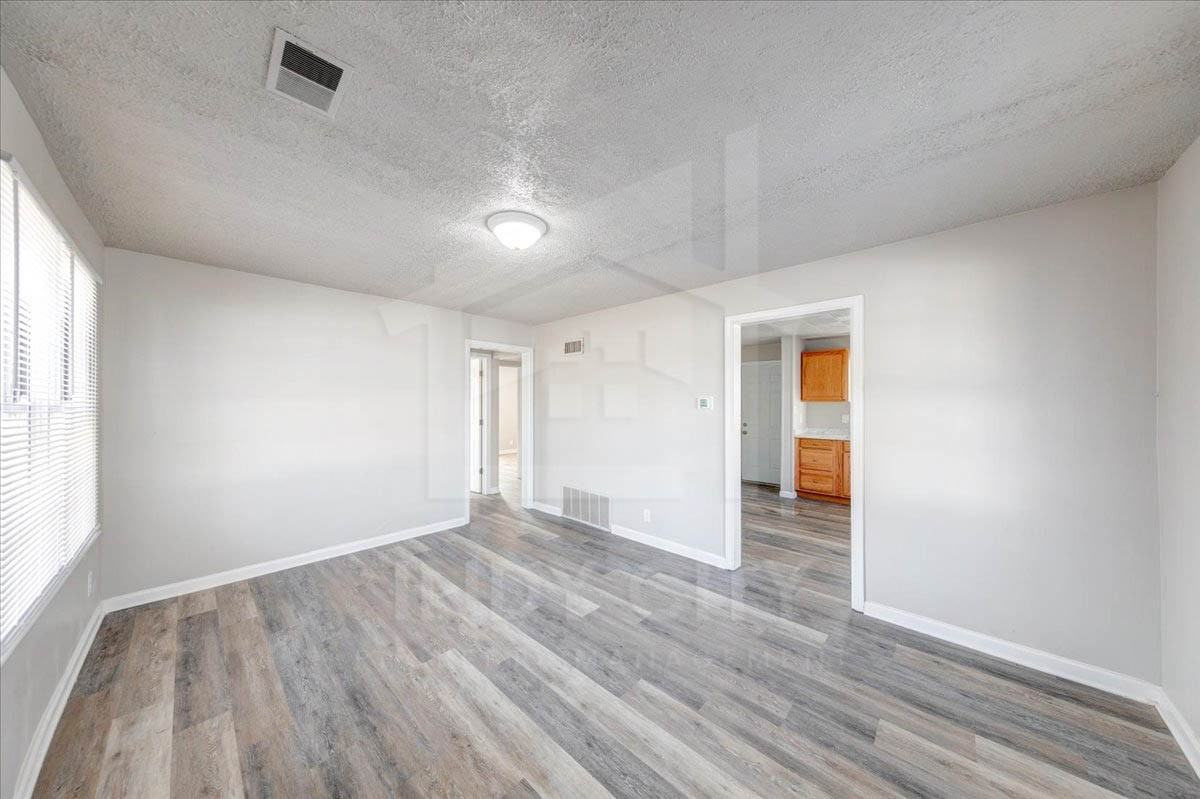 2854 S Keystone Ave #1 - Photo 3 of 16