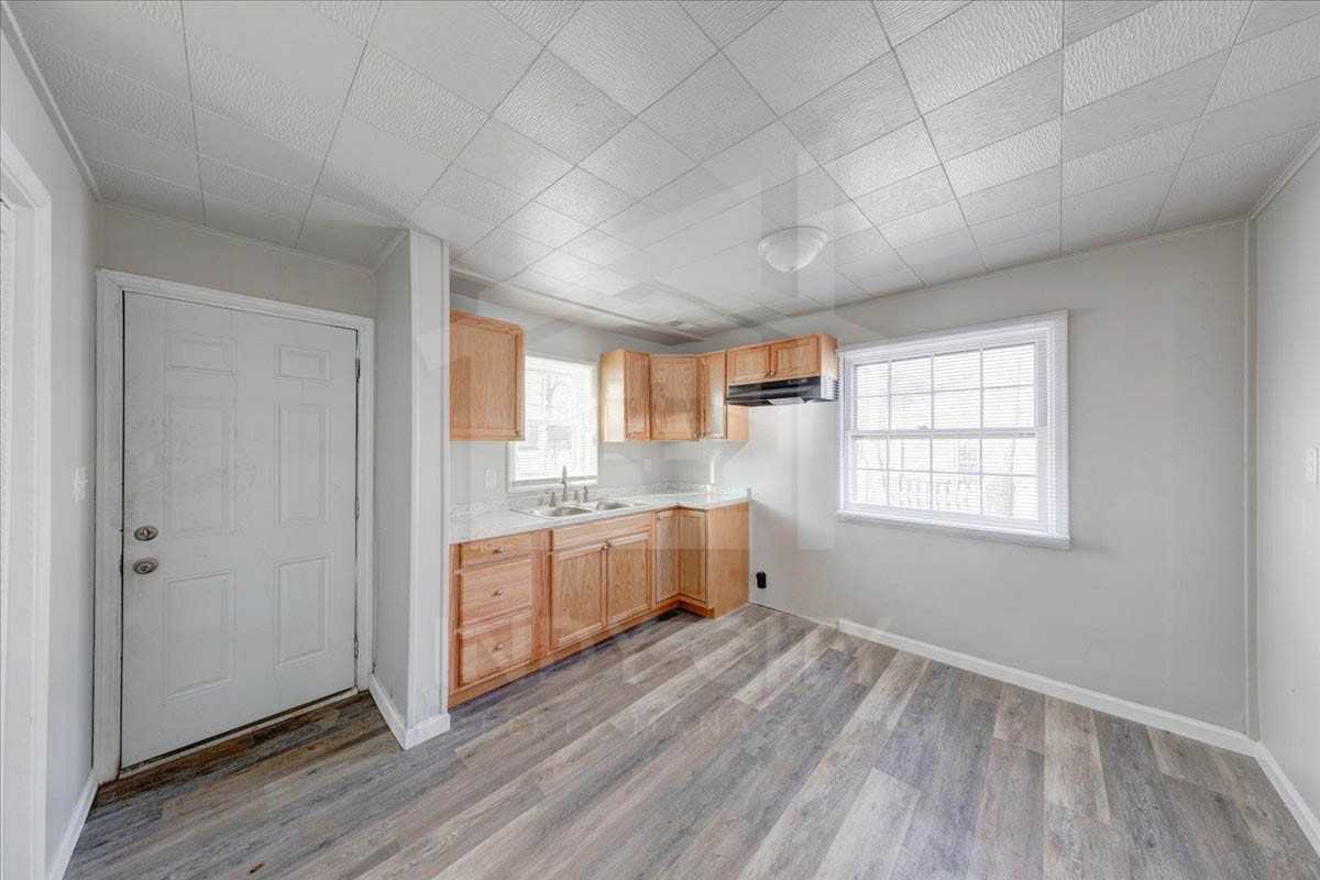 2854 S Keystone Ave #1 - Photo 7 of 16