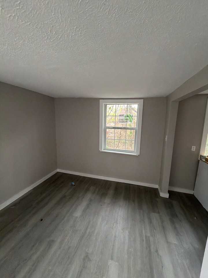 1320 Johnston St #1 - Photo 5 of 7