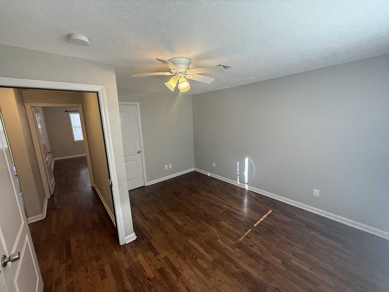 939 E 6th St #1 - Photo 6 of 10