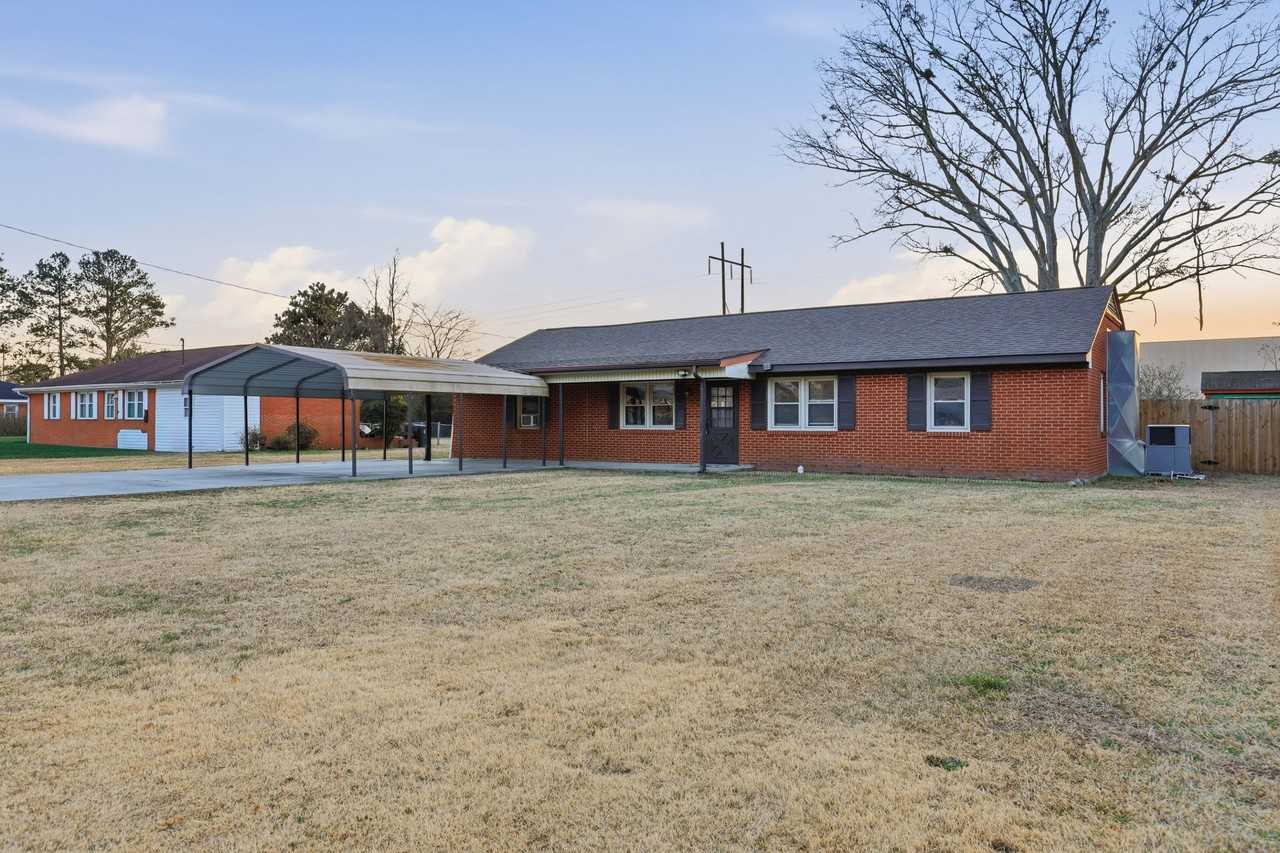 2610 Hill Circle Dr #1 - Photo 3 of 15