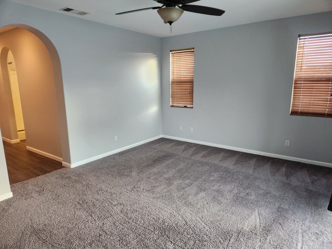 Multnomah Ct #1 - Photo 4 of 12