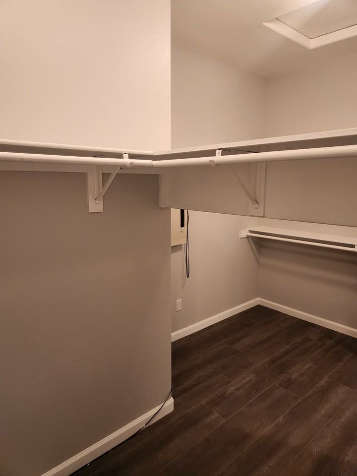 Multnomah Ct #1 - Photo 7 of 12