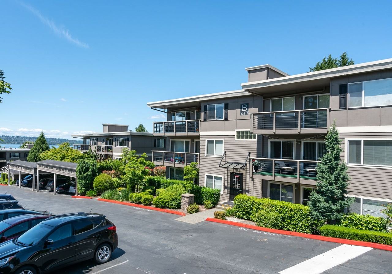 Monterey at Lake View Drive - Photo 6 of 27