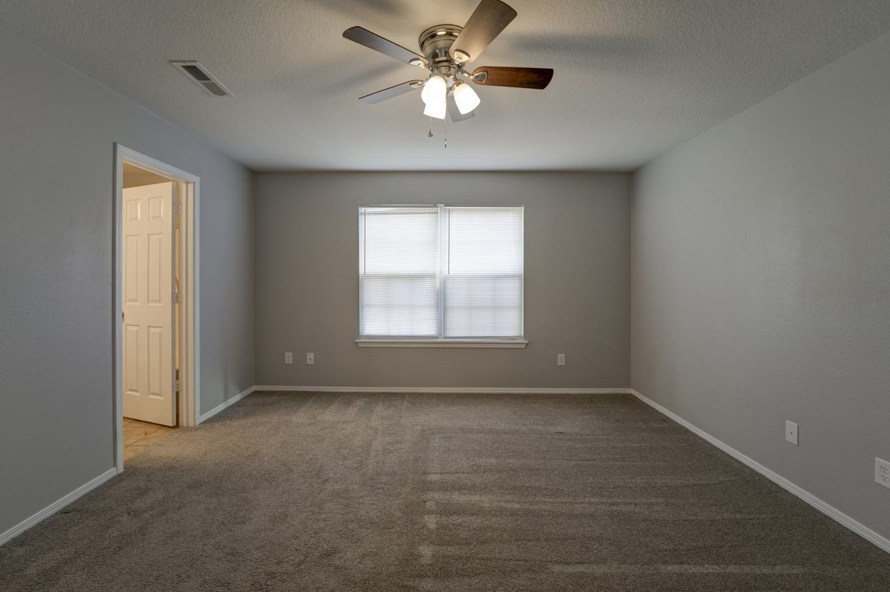 344 Grant Springs Dr #1 - Photo 2 of 11