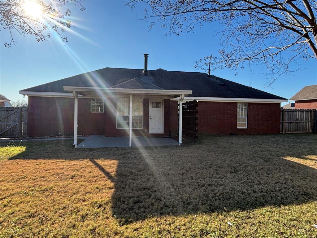 1968 Calumet Pkwy #1 - Photo 3 of 3