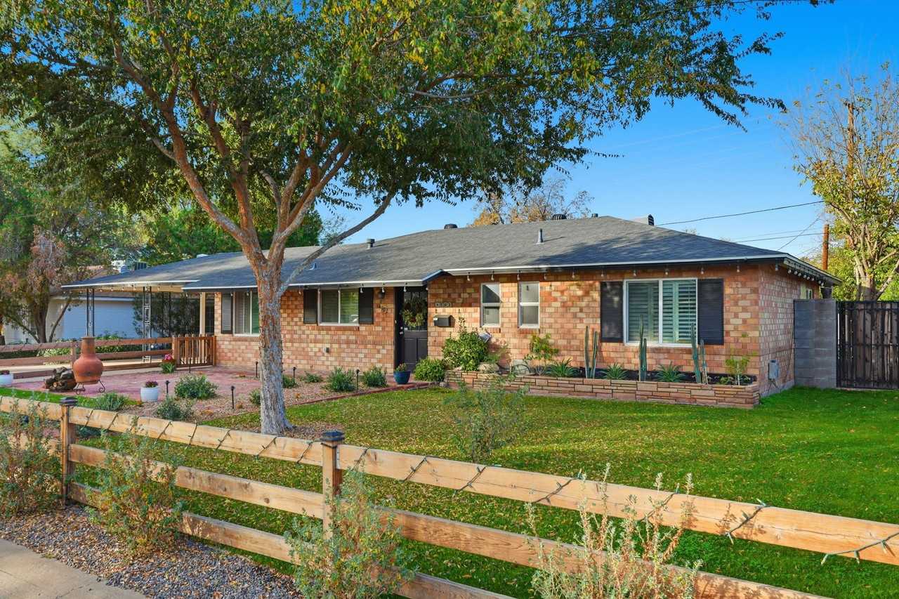 4702 N 30th Pl #1 - Photo 2 of 34