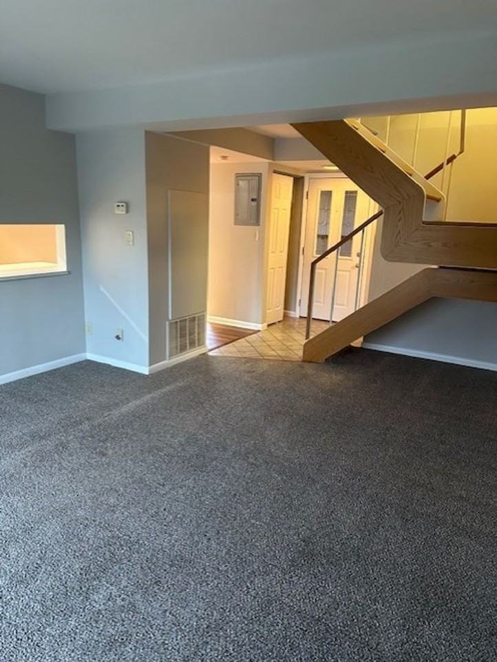 1989 W 5th Ave - Photo 2 of 16